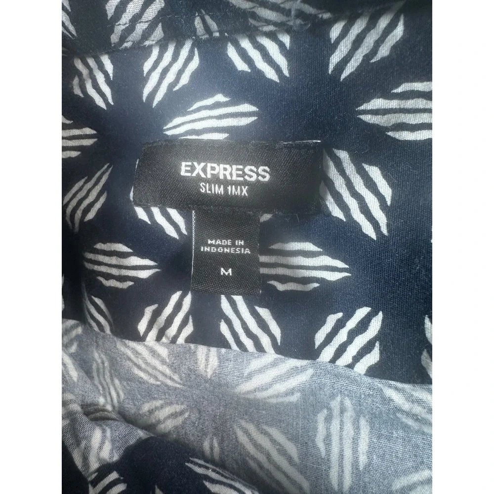 Express Slim 1MX Mens Button Down Shirt Navy Blue Geometric Diamond Print M